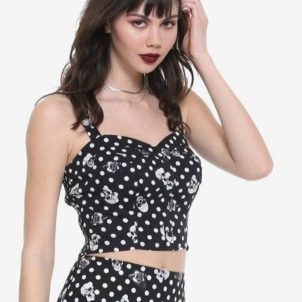 HOT TOPIC Black and White Polka Dot Skull Goth